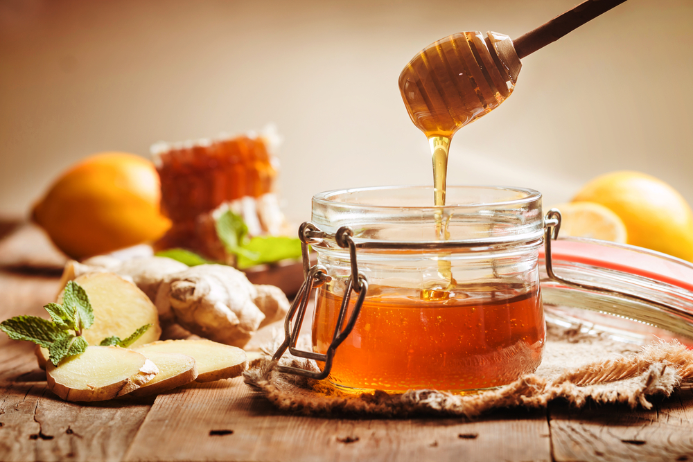 A pot of natural honey