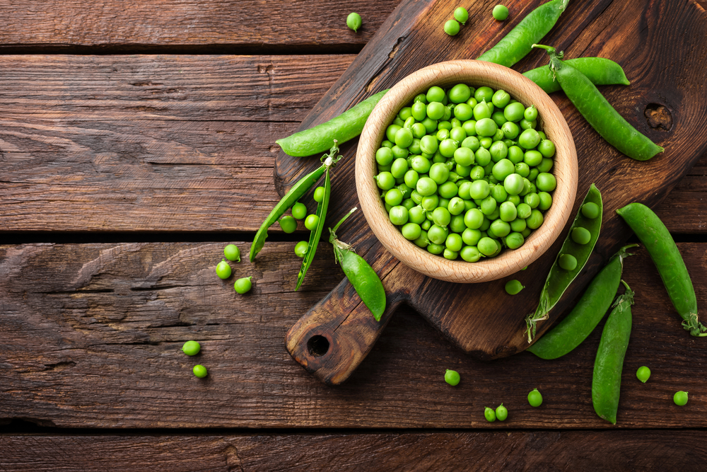 A bowl of peas