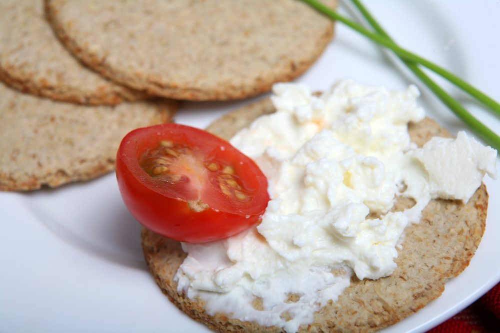 Oatcake with cream cheese